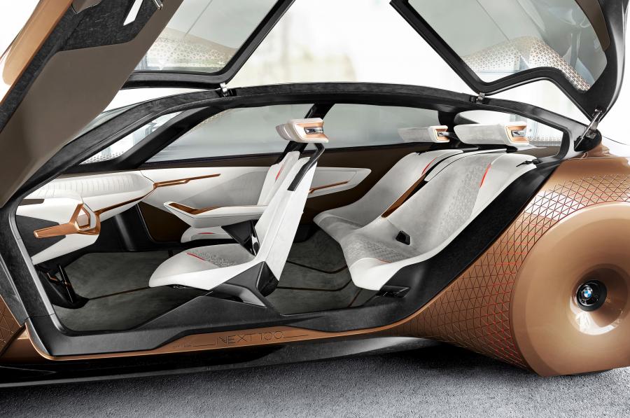 Интерьер BMW Vision Next 100 2016 года  (фото 141 из 157)